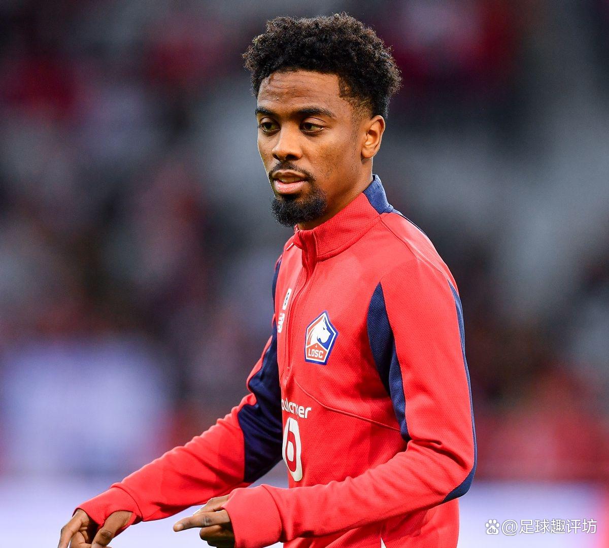 关于曼联迎法甲关键赛，今晨更衣室发声，引发热议，训练强度明显提升的信息